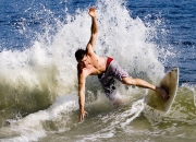  生死战欧联杯前瞻：周冠宇伤情更新，山东泰山冲击零封纪录