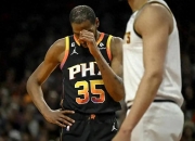 杜兰特在独行侠比赛中败北，大比分获胜引发热议！