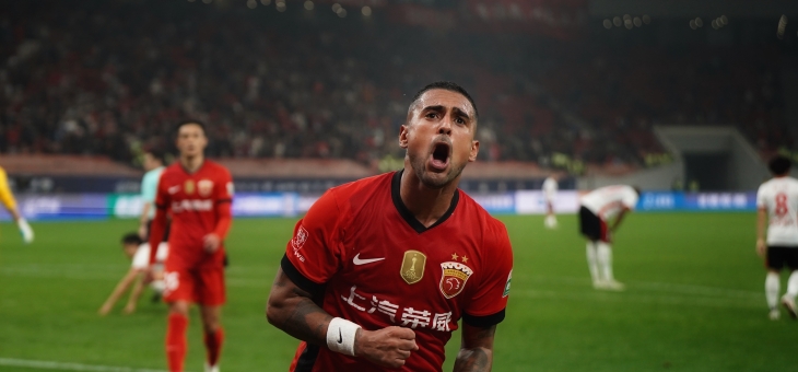 球队主帅下课传闻不断，球队形势岌岌可危